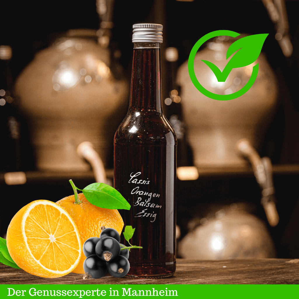 Eine Flasche dunkler Cassis Orangen Essig. Online kaufen in 68161 Mannheim Innenstadt