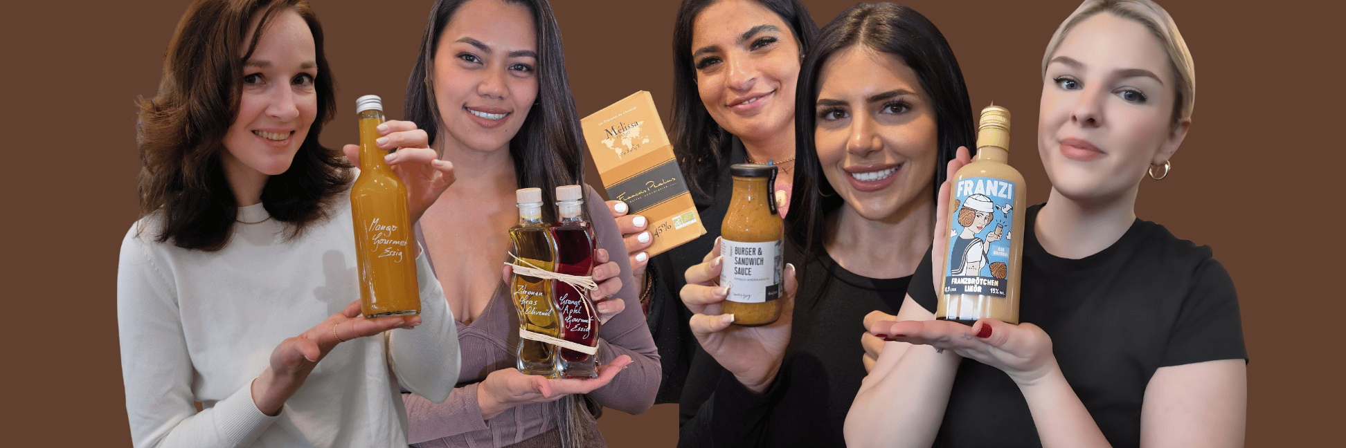 Junge Frauen präsentieren die Feinkost in Mannheim Quadraten