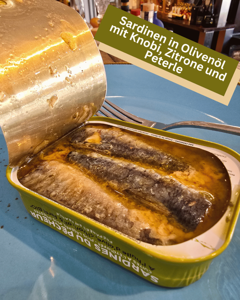 Bio Sardinen in Olivenöl mit Zitrone von La Bonne Mer geöffnet. LaBonneMer Sardinen BIO in Olivenöl mit Zitrone. Frisch und mediterran abgestimmt.