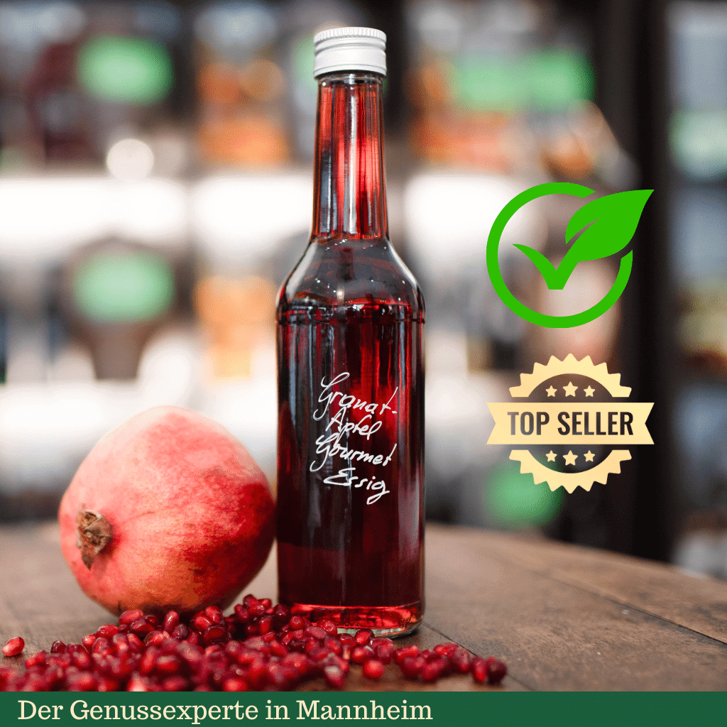 Eine Flasche roter veganer Granatapfelessig in Mannheim - Bestseller