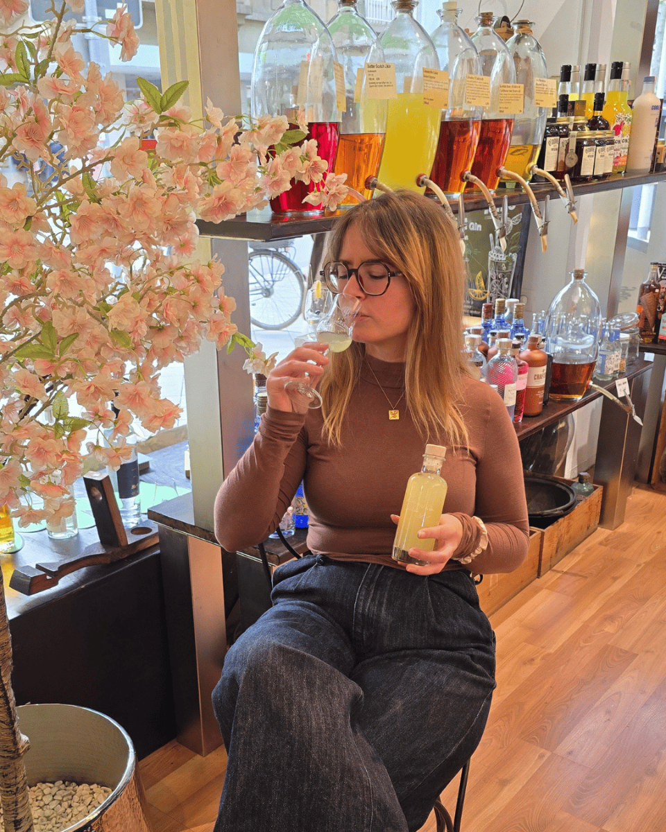 Limoncello Likör Verkostung im Feinkostgeschäft Probieren und Genießen Mannheim
