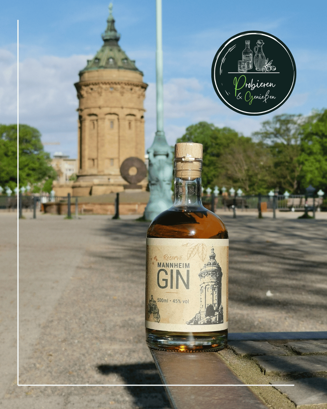 Eine Flasche Mannheim Gin am Wasserturm Innenstadt